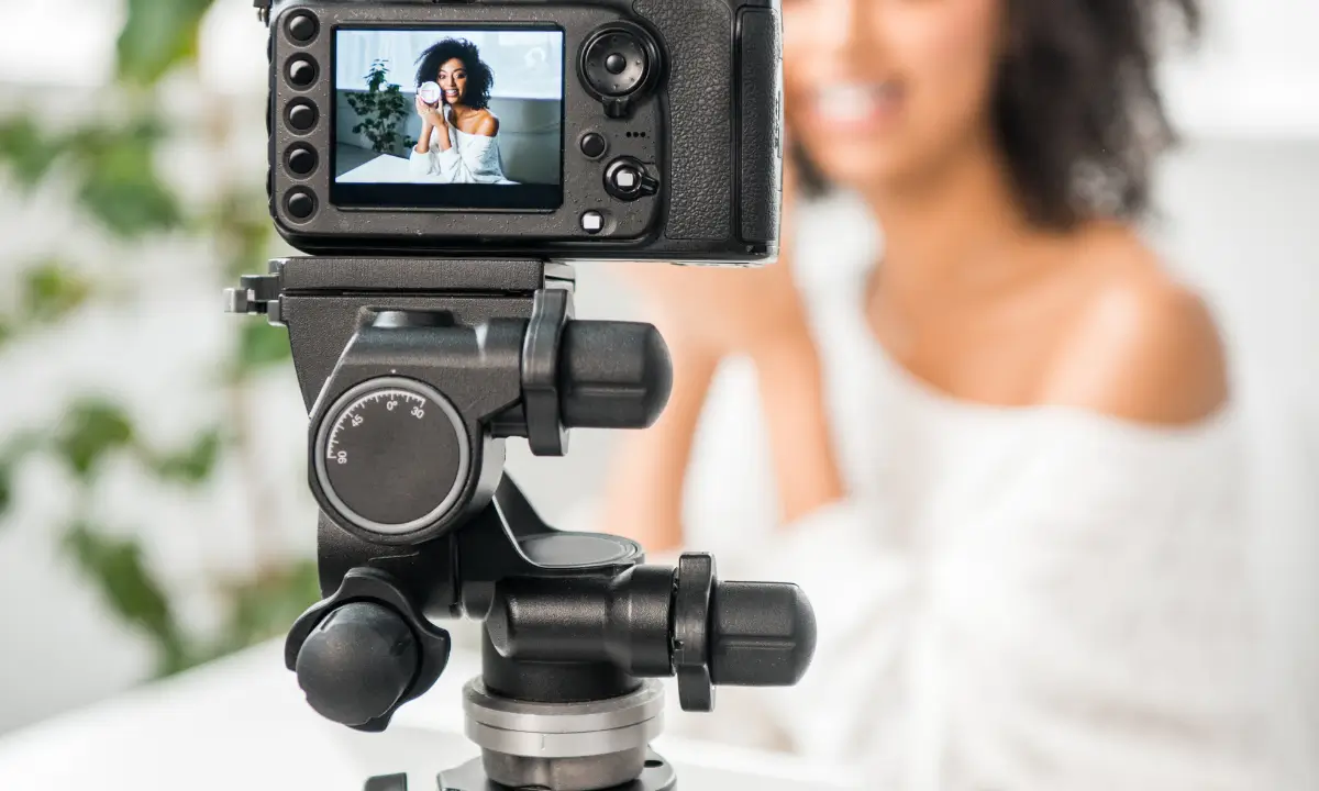 12 Influencer Marketing Hacks for Social Commerce Success